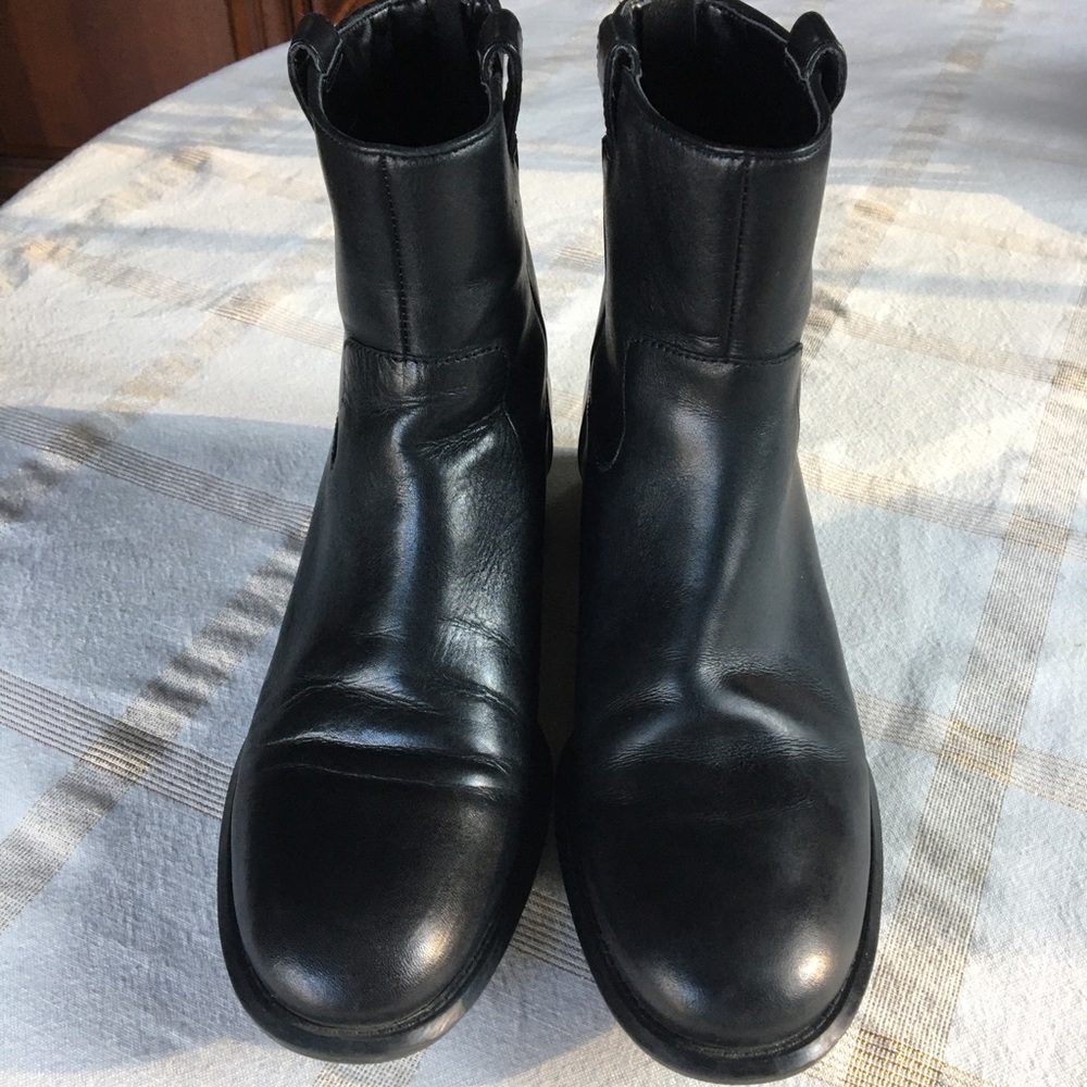 8M BLACK LEATHER BACK ZIPPER BOOTS - Picture 2 of 8